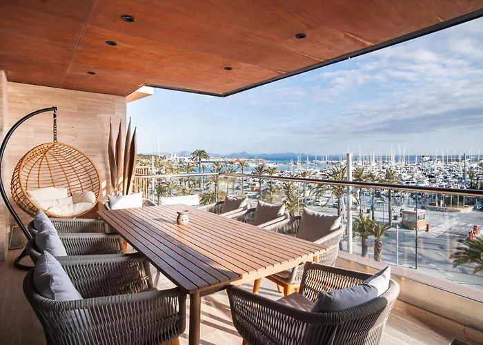 Luxury Sea View Apartment In Puerto De Alcudia
